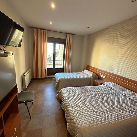 Monzón Hostal Venecia מראה חיצוני תמונה