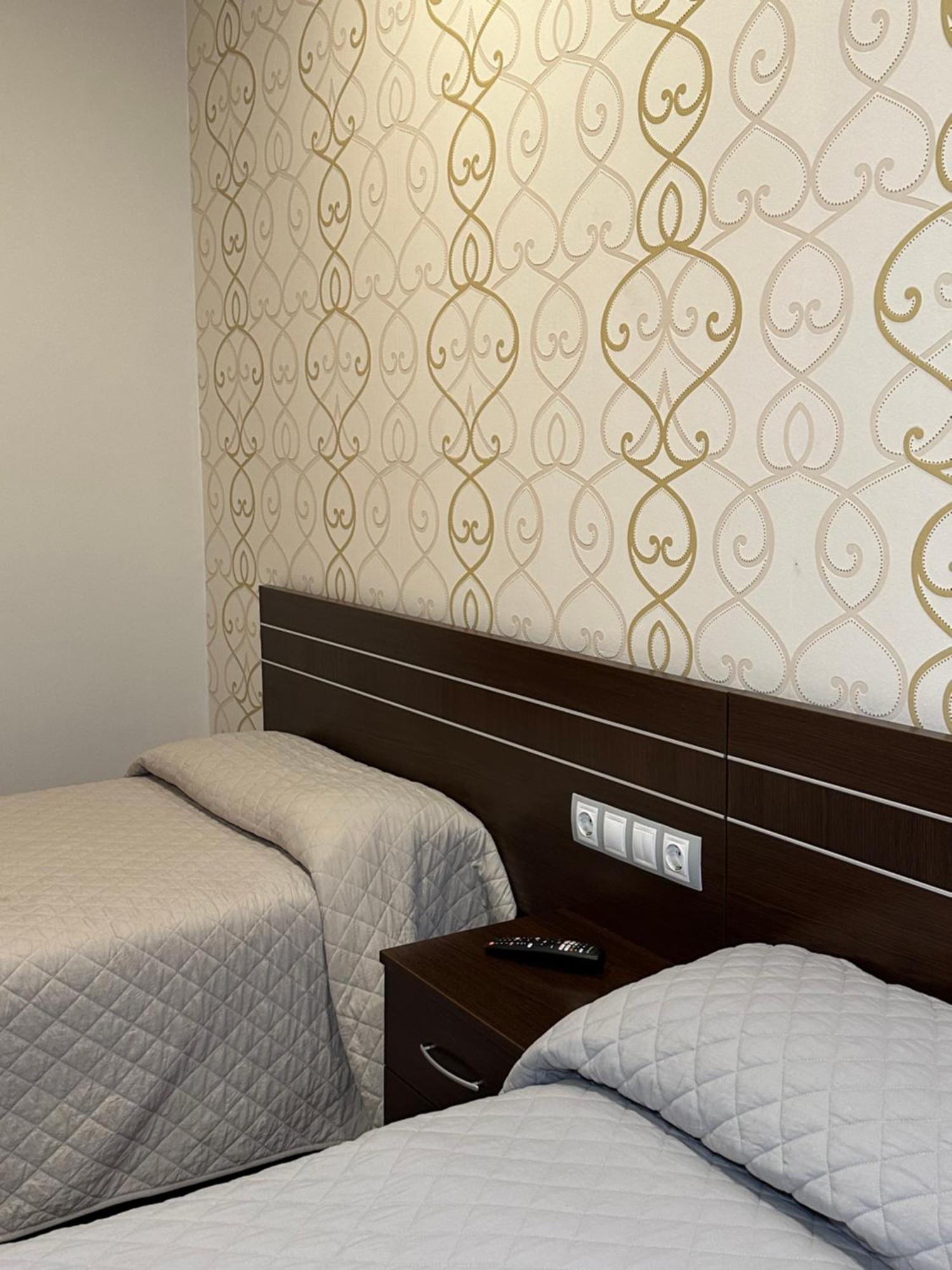 Monzón Hostal Venecia מראה חיצוני תמונה